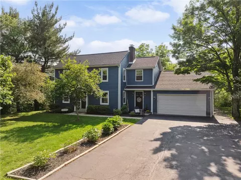 812 Franklin Rd, Mars, PA 16046