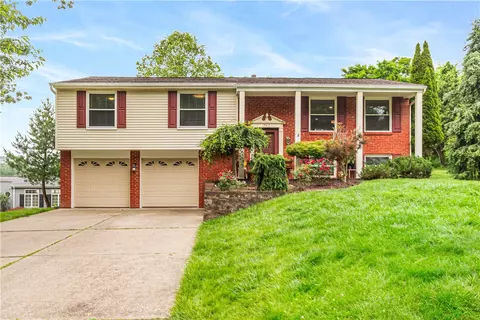 747 Thornwick Dr, Pittsburgh, PA 15243