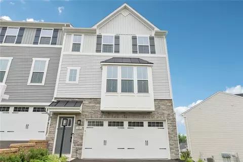104 Filmore Dr, Canonsburg, PA 15317