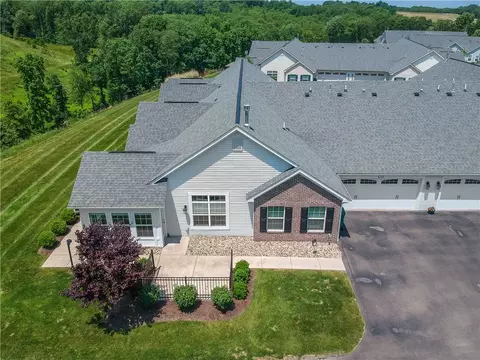 705 Spring Valley Dr, Zelienople, PA 16063