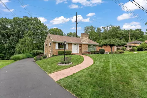 1945 Shady Oak Cir, Allison Park, PA 15101