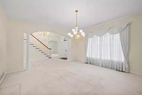 Living - 21 Timbercrest Cir, Cecil, PA 15321 photo 1 of 7