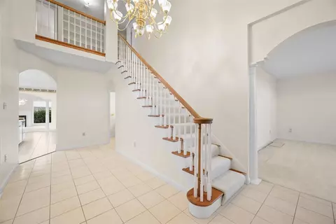Entry Way - 21 Timbercrest Cir, Cecil, PA 15321 photo 2 of 5