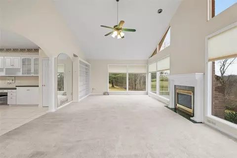 Living - 21 Timbercrest Cir, Cecil, PA 15321 photo 7 of 7