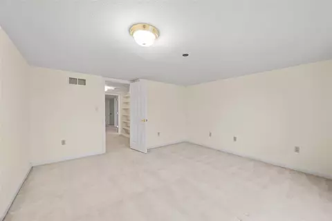 Bedroom - 21 Timbercrest Cir, Cecil, PA 15321 photo 3 of 8