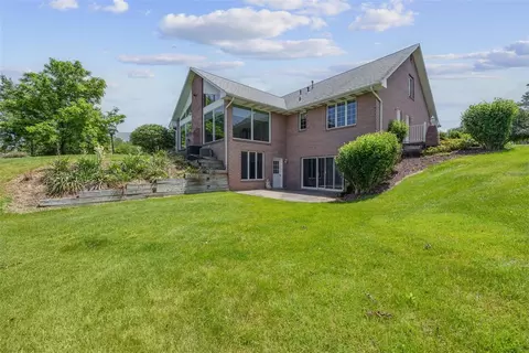 Exterior - 21 Timbercrest Cir, Cecil, PA 15321 photo 7 of 7