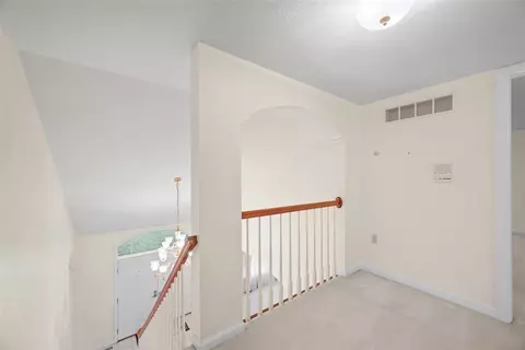 Entry Way - 21 Timbercrest Cir, Cecil, PA 15321 photo 5 of 5