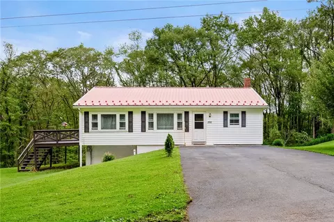 292 Old Shaffer Rd, Somerset, PA 15501