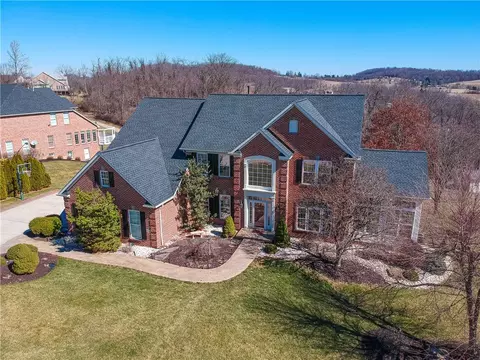 1026 Lakeside Dr, Mcdonald, PA 15057