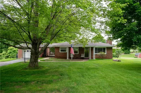 490 Barclay Hill Rd, Beaver, PA 15009