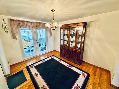 126 Preston Dr, Braddock, PA 15104 photo 7