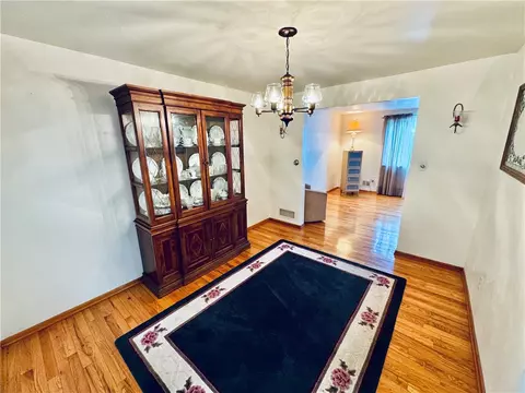 126 Preston Dr, Braddock, PA 15104 photo 8