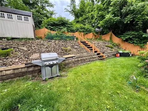126 Preston Dr, Braddock, PA 15104 photo 31