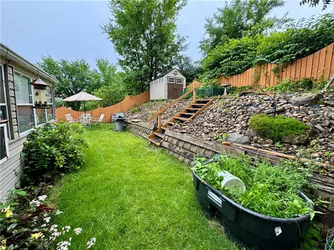 126 Preston Dr, Braddock, PA 15104 photo 33