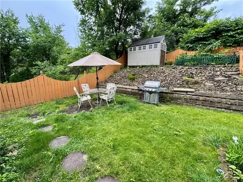 126 Preston Dr, Braddock, PA 15104 photo 29