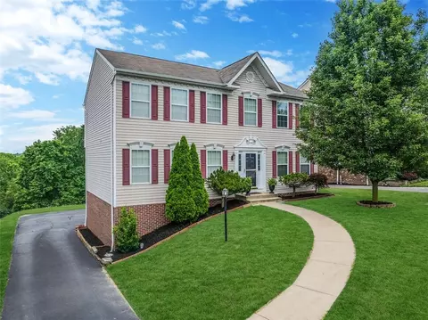 520 Panorama Dr, Canonsburg, PA 15317