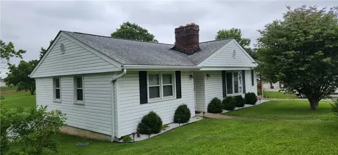 180 Pleasantview Dr, Midland, PA 15059