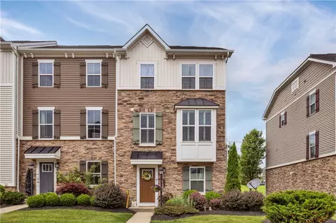 155 Bucktail Dr, Cranberry Township, PA 16066