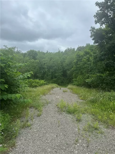 2319 Mcdevitt Rd, Sewickley, PA 15143