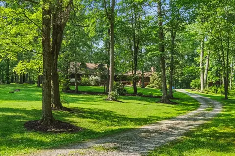 125 Timber Ridge Rd, Saxonburg, PA 16056