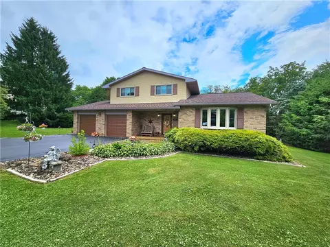 15 Pineview Ests, West Newton, PA 15089
