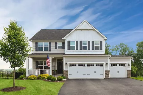 622 Burberry Blvd, Zelienople, PA 16063