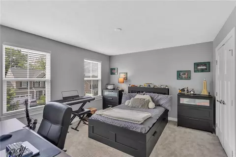 Bedroom - 205 Regency Dr, Eighty Four, PA 15330 photo 2 of 6