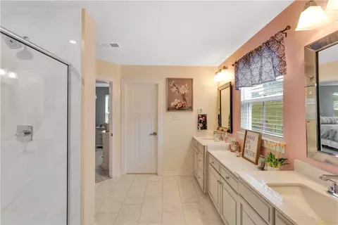Entry Way - 205 Regency Dr, Eighty Four, PA 15330 photo 4 of 4