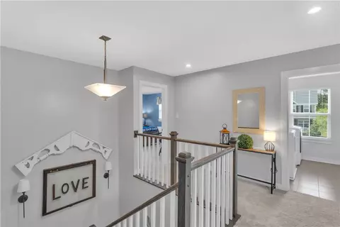 Entry Way - 205 Regency Dr, Eighty Four, PA 15330 photo 3 of 4