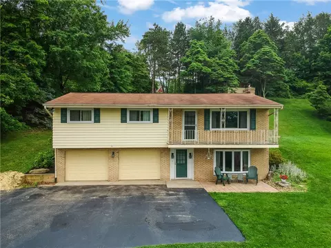 156 Dwellington Dr, Valencia, PA 16059