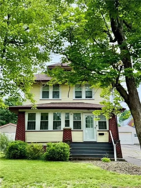 91 Wick Ave, Hermitage, PA 16148