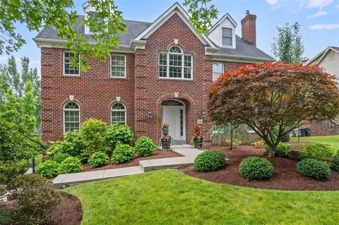 116 Bunker Hill Dr, Mcmurray, PA 15317