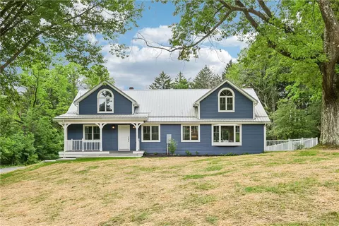 3442 Mercer Rd, New Castle, PA 16105