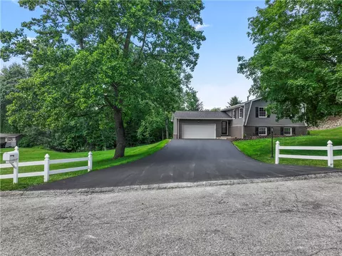 117 Heather Dr, Monaca, PA 15061