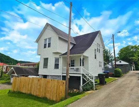 1231 12 Otter St, Franklin, PA 16323