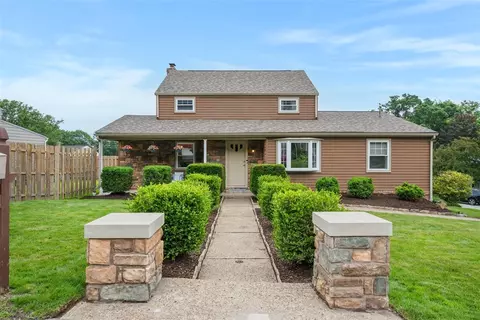 200 Maryland, Glenshaw, PA 15116