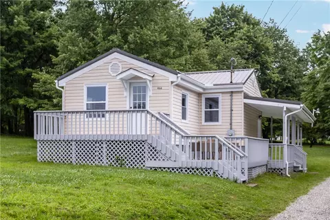 466 Braden School Rd, Beaver Falls, PA 15010