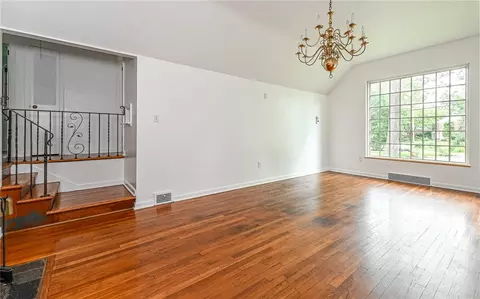 Living - 300 S Pasadena Dr, Pittsburgh, PA 15215 photo 6 of 7