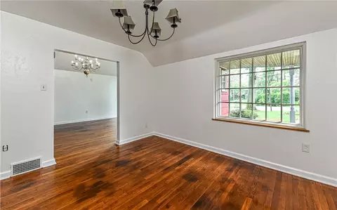 Living - 300 S Pasadena Dr, Pittsburgh, PA 15215 photo 7 of 7
