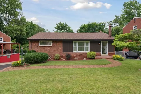 1286 Grouse Dr, Pittsburgh, PA 15243
