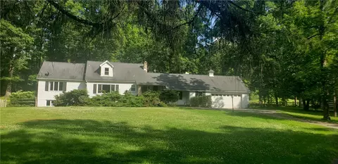7 Mcdowell, Ligonier, PA 15658