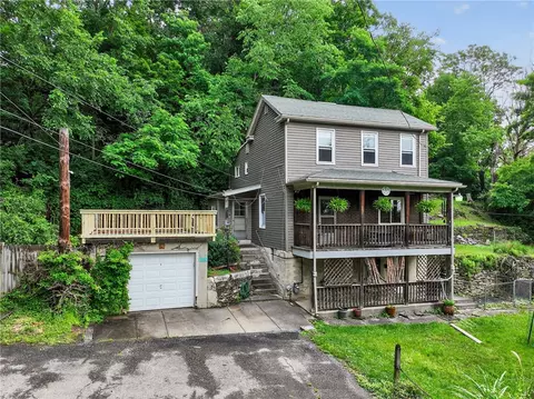 226 Herndon, Pittsburgh, PA 15220
