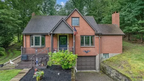 4700 S Woodland Cir, Gibsonia, PA 15044