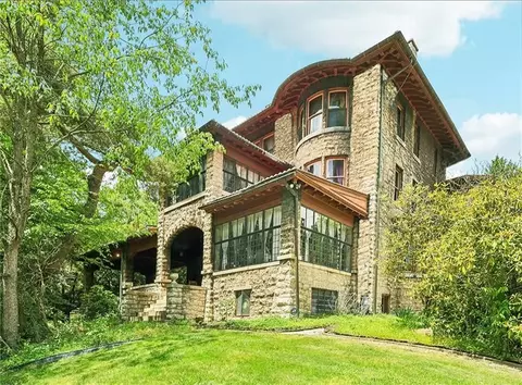 221 E Moody Ave, New Castle, PA 16101