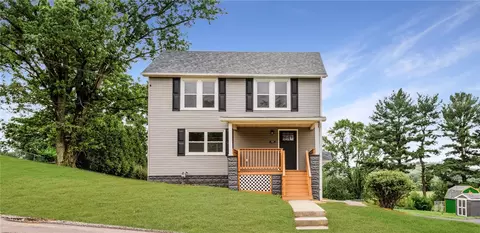 1451 W Pittsburgh St, Scottdale, PA 15683