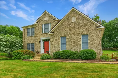 4014 Dickey Rd, Gibsonia, PA 15044