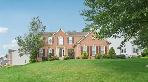 1904 Colonial Dr, Sewickley, PA 15143