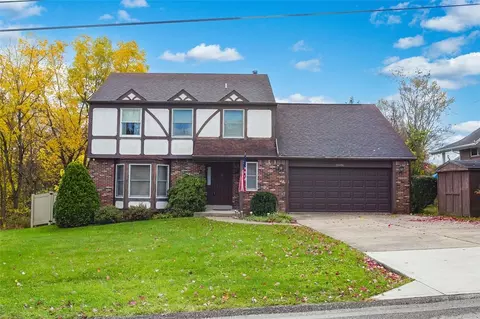 10496 Roseway Blvd, Irwin, PA 15642