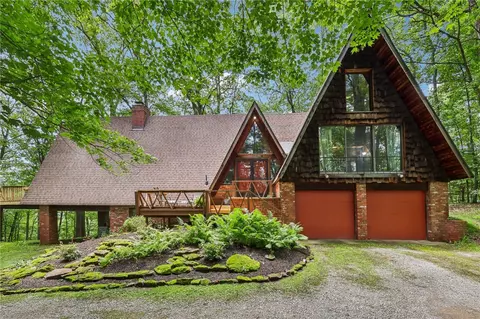890 Pearce Mill Rd, Wexford, PA 15090