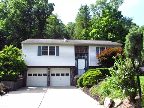 3853 Grist Mill Ln, Murrysville, PA 15668